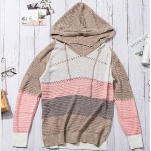 Multicolored Knitted Hoodie  - Picture 6 of 13